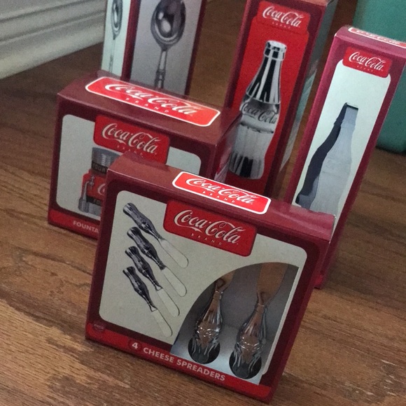 Coca-Cola Cheese Spreaders - Set of 4 - Picture 5 of 5